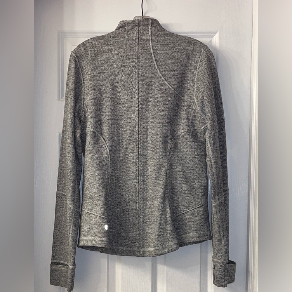 EUC Lululemon Forme Jacket II *Textured - Picture 5 of 10